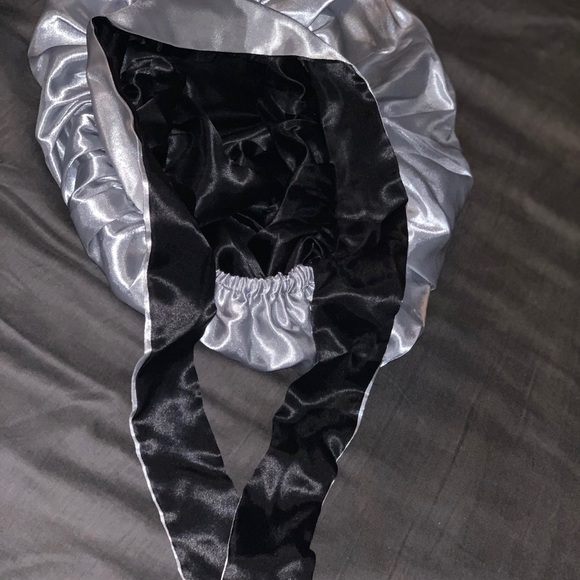 Bonnets - Picture 7 of 7